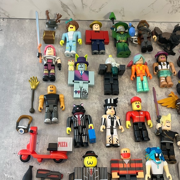 Roblox large lot of figurine toys - Picture 4 of 15